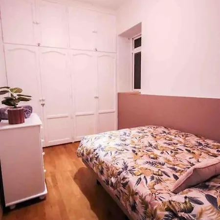 Holiday home Chic 3 Bedroom House In The Heart Of *