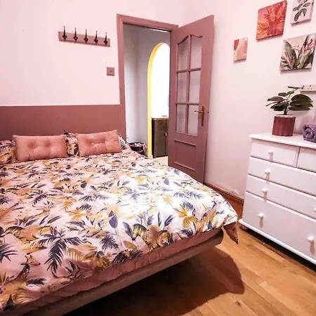 Holiday home Chic 3 Bedroom House In The Heart Of