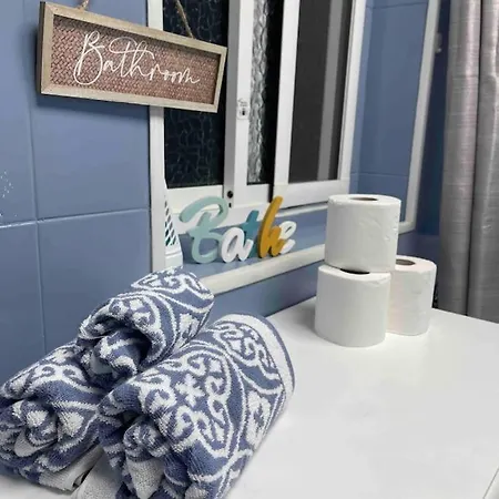 Holiday home Chic 3 Bedroom House In The Heart Of *