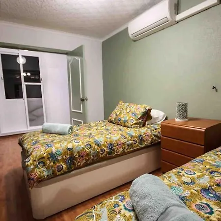 Holiday home Chic 3 Bedroom House In The Heart Of